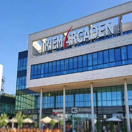 アパートホテル Premium Messe