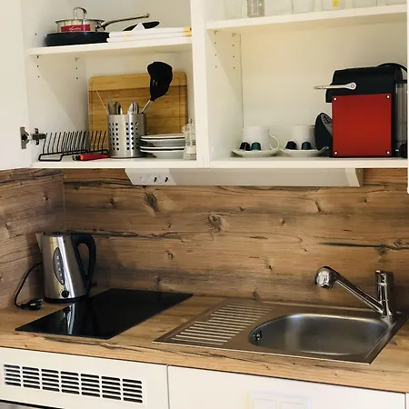 Premium Messe アパートホテル