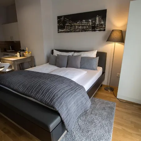 アパートホテル Premium Messe 3*